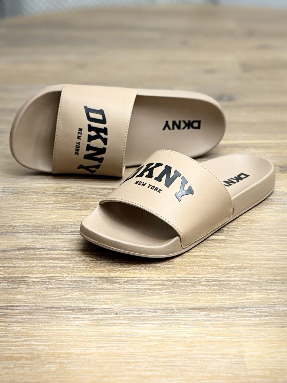 DKNY Tan Slide Sandals Women’s Size US 7 M Faux Leather New